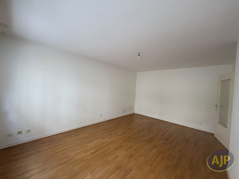 Location Appartement Appartement Nantes 2 pièce(s) 46.90 m2 avec place de stationnement Nantes