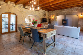  Maison à vendre 15 + pièces 590 m²