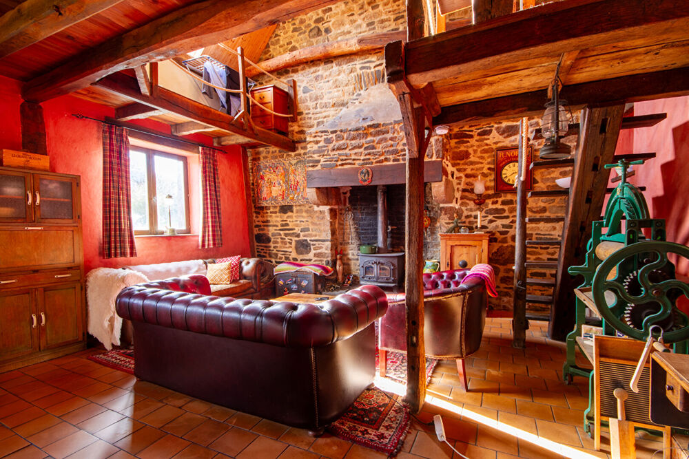 MANCHE: Maison de caractère et gîte dans une campagne paisible a Isigny Le Buat.
