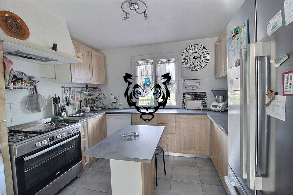 Vente Maison Maison plain-pied 4 pièces avec piscine, garage et terrain de 971 m² Le muy