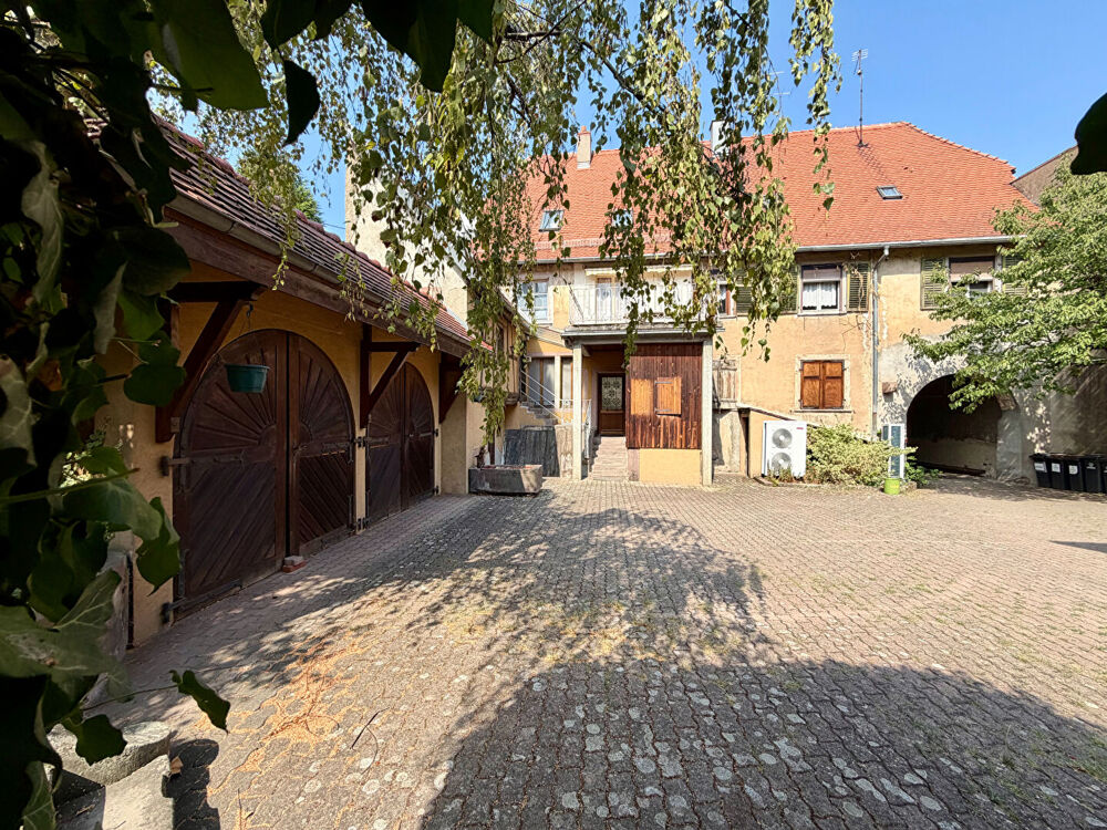 Maison 9 pièces 238 m² · à Guebwiller · 238 m² · 343 200 €