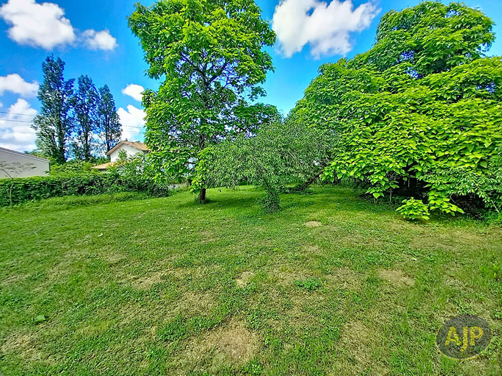 Maison mitoyenne proche centre-ville - Terrain constructible et divisible 1910m² !