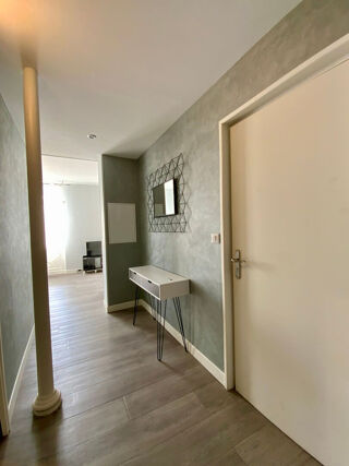  Appartement à louer 2 pièces 58 m²