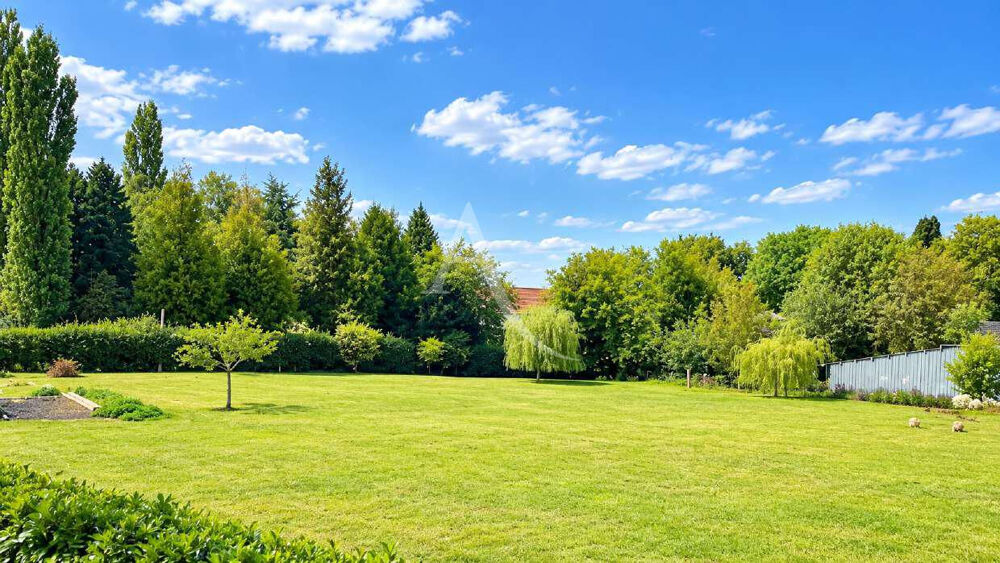 Plus de 9000 m² de terrain - au calme total, magnifique maison sans aucun travaux -