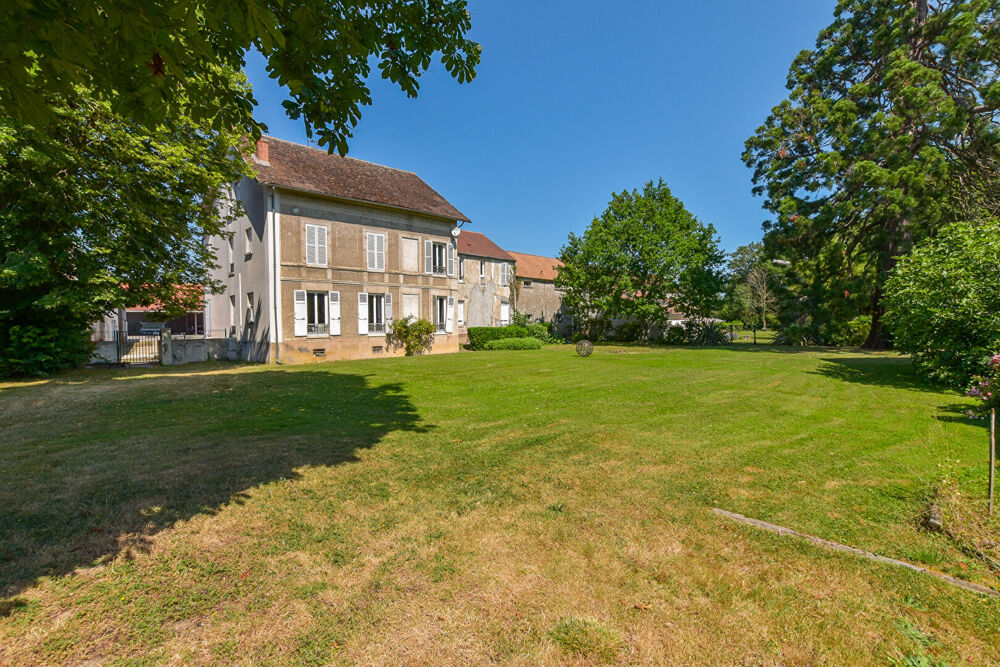 A VENDRE - Maison de maître de près de 300 m² à 5mns de LIEUSAINT