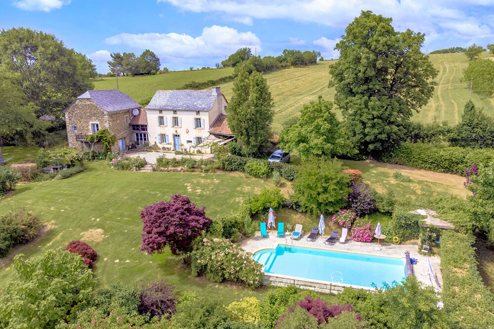 Maison de campagne de charme, 177 m², Jardin paysagé de 4500 m2 et piscine