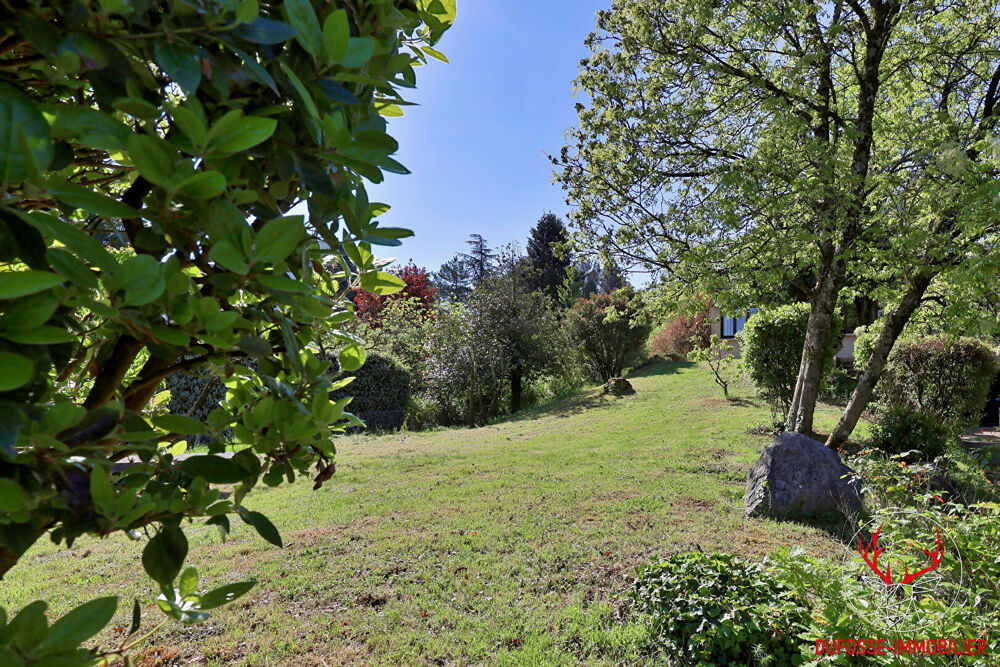 Oullins maison d'architecte de 1964 ,dépendances , terrain 1383 m²