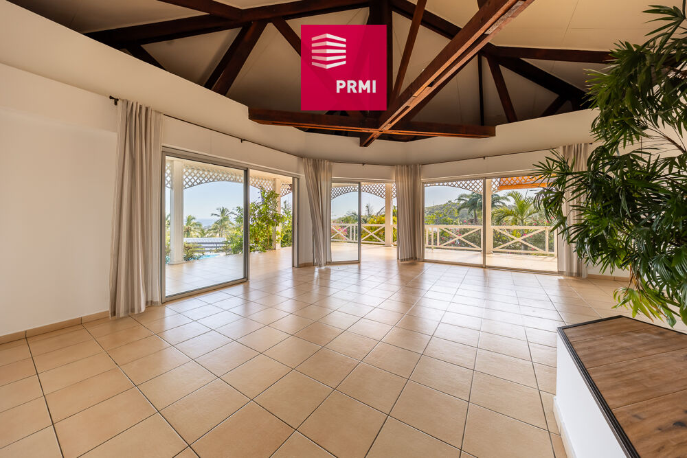 Vente Maison SAINT-GILLES LES BAINS : Maison T7 - GRANDE PARCELLE & VUE MER Saint paul