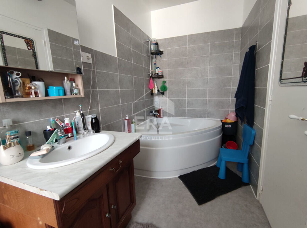 Vente Maison Maison Sainville 5 pièce(s) 150 m2 Sainville