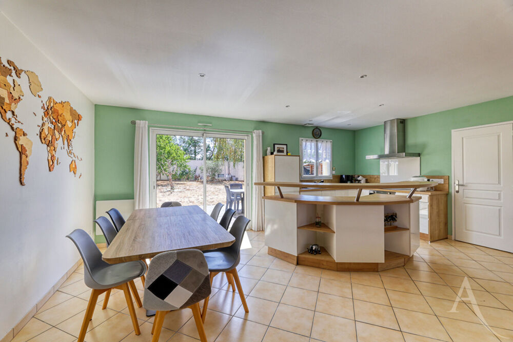 Vente Maison Maison à vendre Saint Etienne Du Bois ( 4 chambres ) Saint etienne du bois