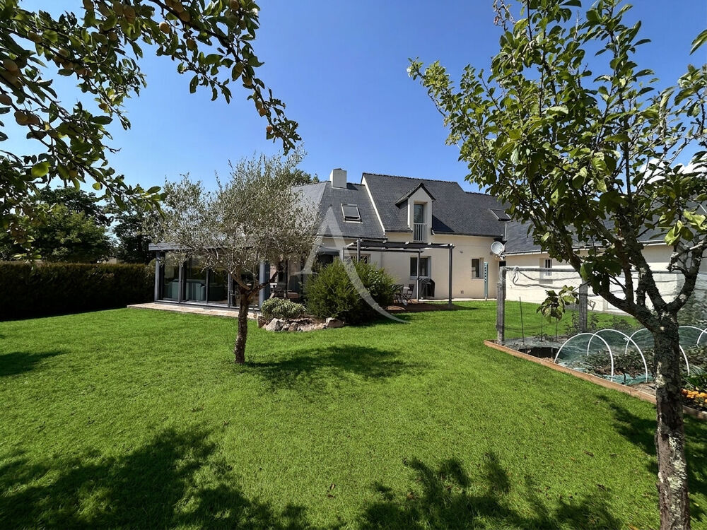 Maison familiale d'environ 179 m² en plein coeur de Saint-André-des-Eaux