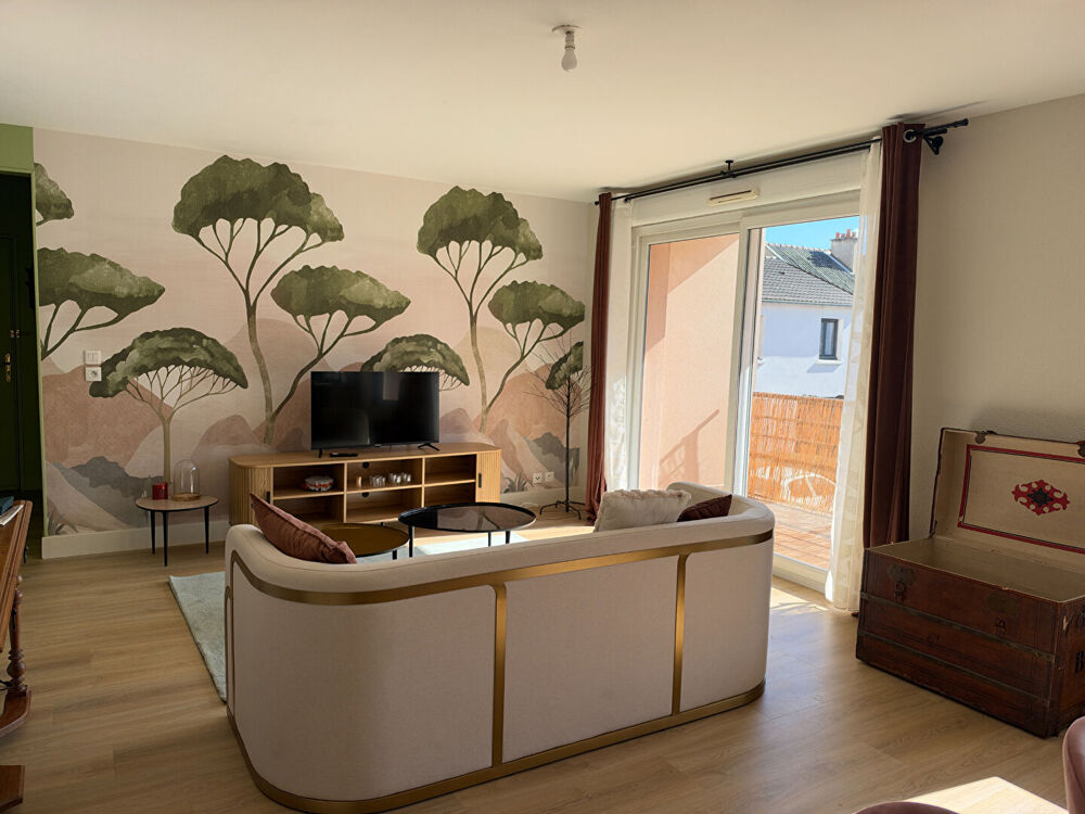 Location Appartement À LOUER - BEL APPARTEMENT MEUBLÉ DE 3 CHAMBRES Le mans