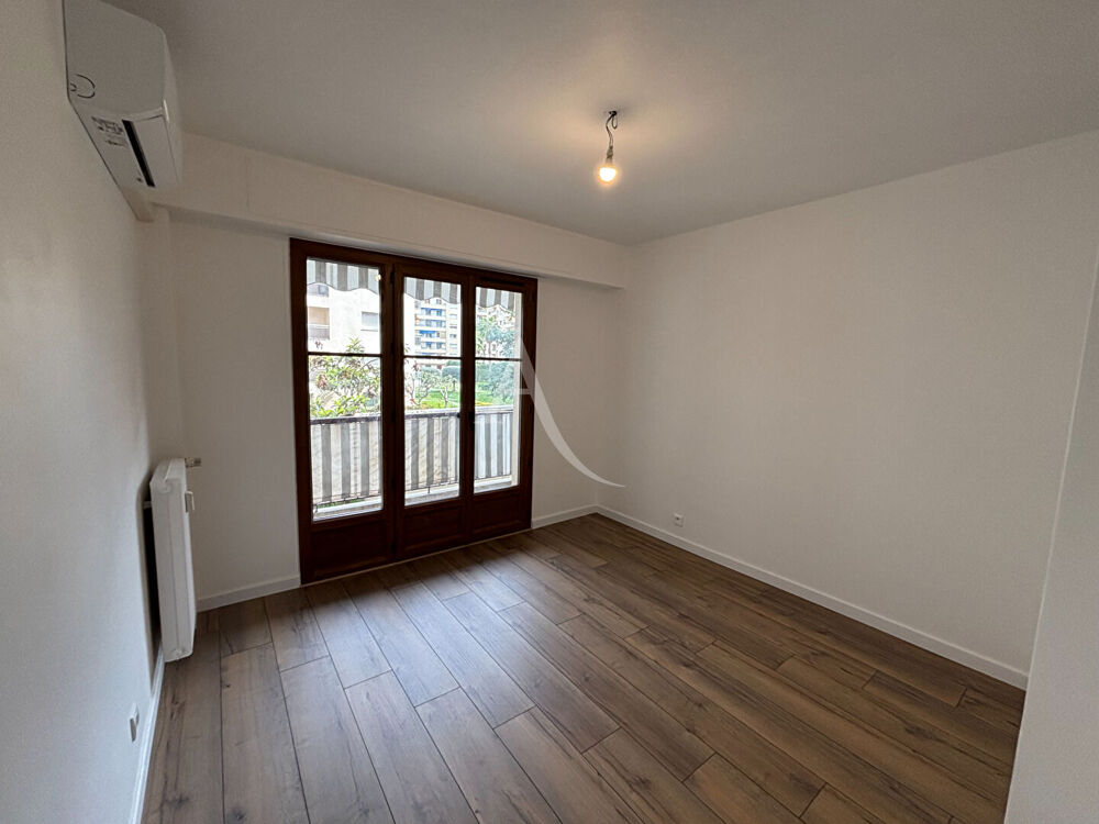 Location Appartement 3 PIECES - AV CYRILLE BESSET Nice
