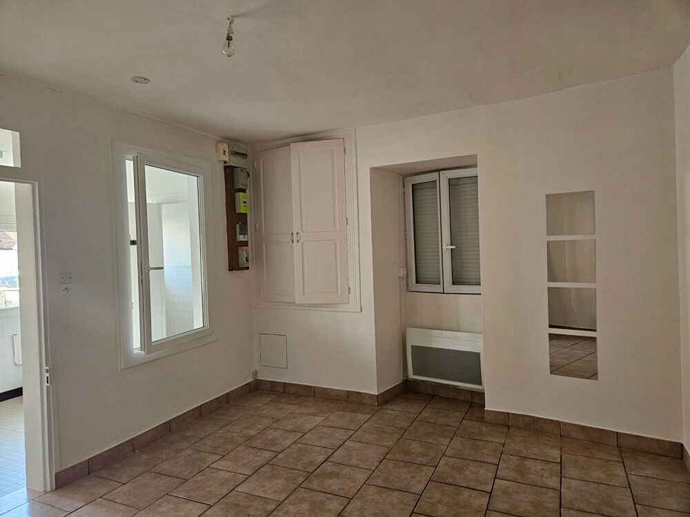Maison d'habitation rénovée à louer à CLION