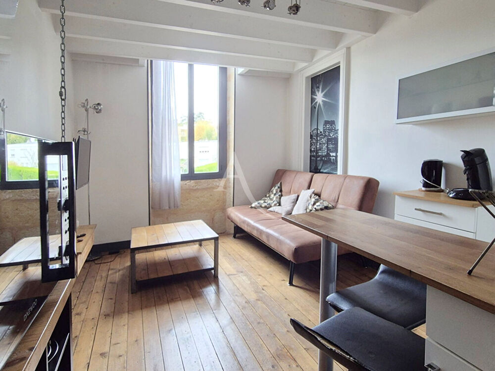 GRADIGNAN - Hyper Centre - Appartement T2 dans immeuble pierre avec parking