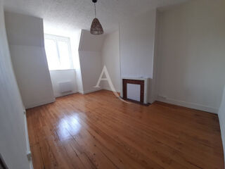  Appartement à louer 3 pièces 80 m²