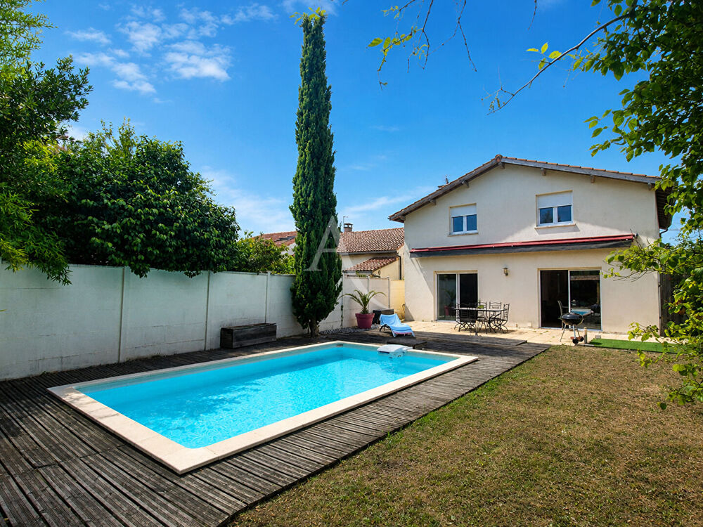 Maison 6 pièces 171 m² · à Merignac · 171 m² · 699 000 €
