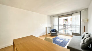 Location Appartement Mairie du 15ème : 4 pièces de 80.3m2 + terrasse de 5.27 m2 Paris 15