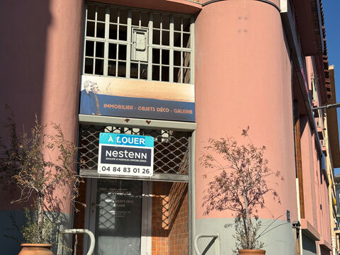   Local commercial La Ciotat 3 pièce(s) 77,85 m2 