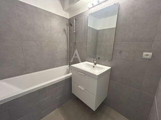  Appartement à louer 2 pièces 45 m²