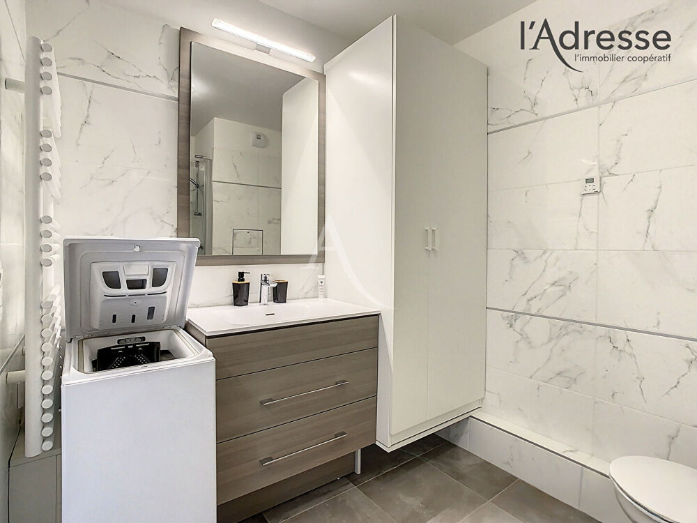 Location Appartement COURBEVOIE/Studio meublé de 28 m² Courbevoie