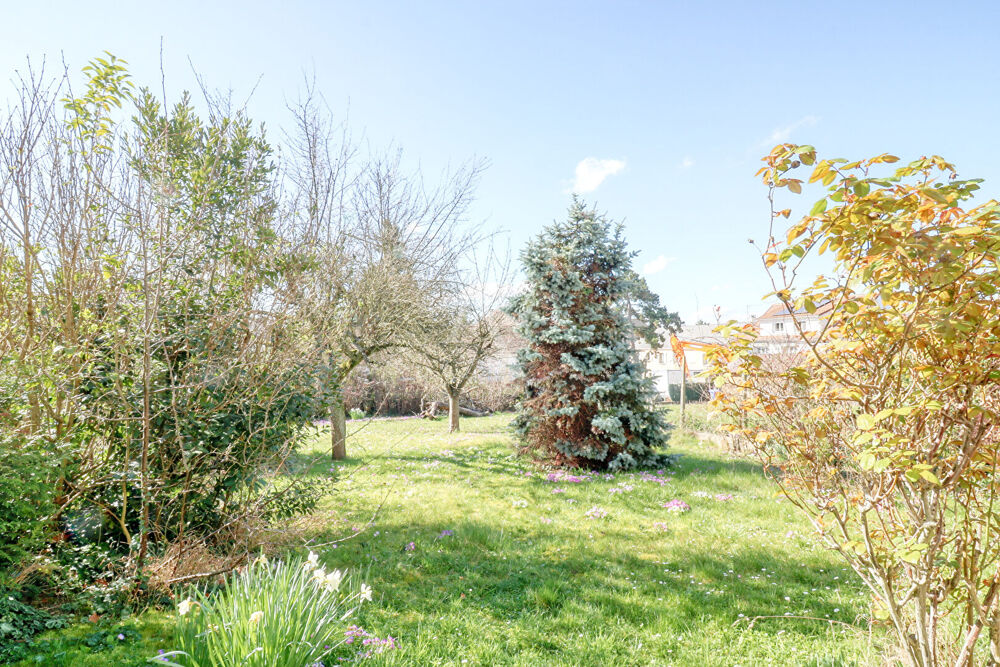 Pavillon de 3 pièces à Antony avec Jardin et Garage