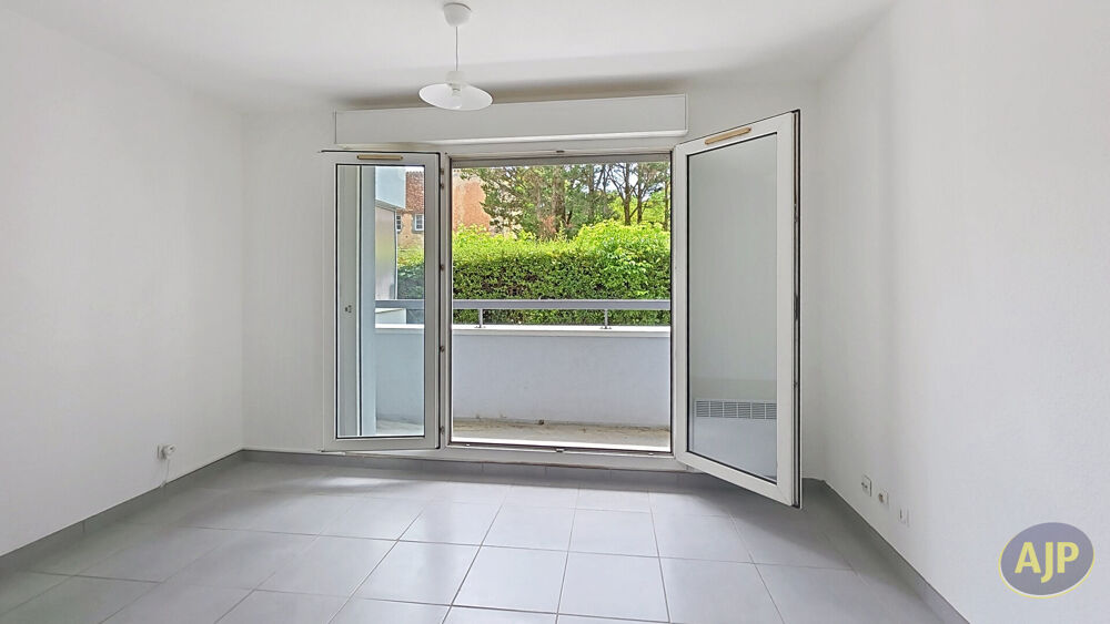 Appartement Gradignan T1 de 22 m2 avec balcon et parking sécurisé