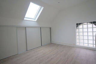  Appartement à louer 2 pièces 33 m²