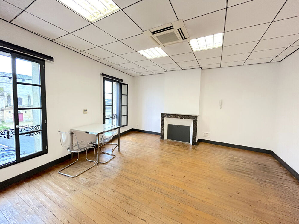   A LOUER BUREAU DANS IMMEUBLE DE STANDING AVEC ASCENSEUR - SAINT ANDRE DE CUBZAC 