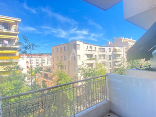  Appartement à louer 1 pièce 25 m²