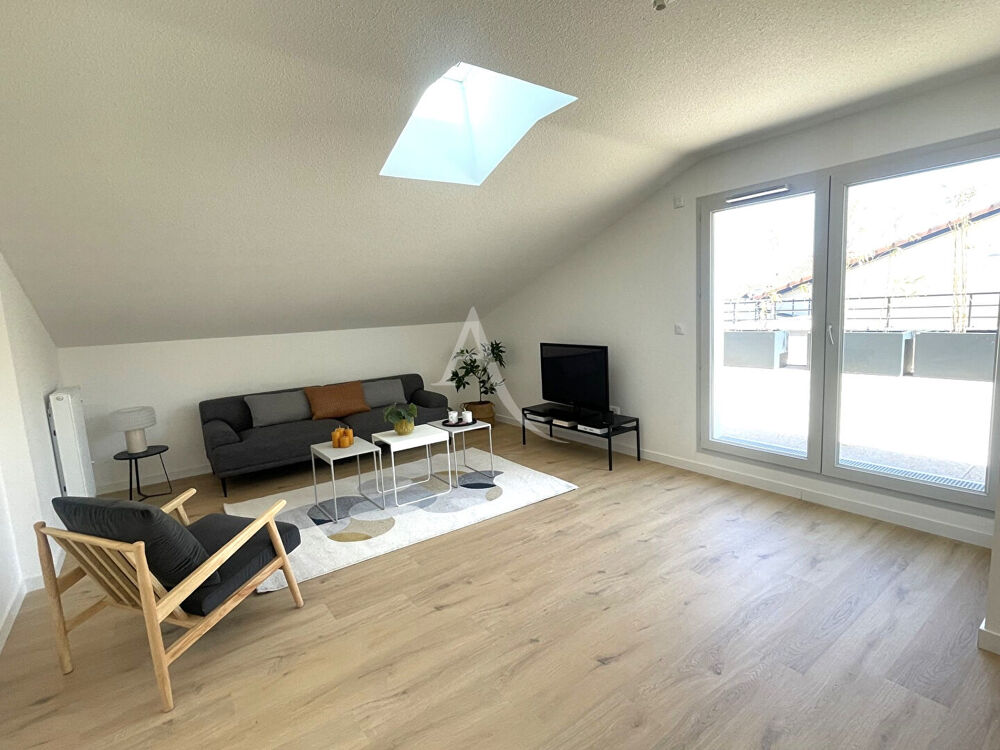 Vente Appartement Appartement  5 pièce(s) 100 m2 Dernier étage Castanet tolosan