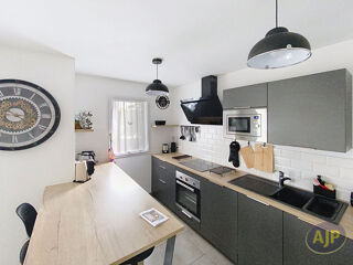  Appartement à louer 3 pièces 60 m²