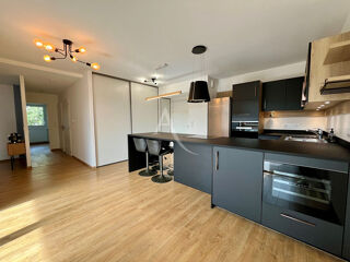  Appartement à louer 3 pièces 64 m²