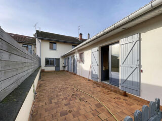  Maison à vendre 6 pièces 329 m²