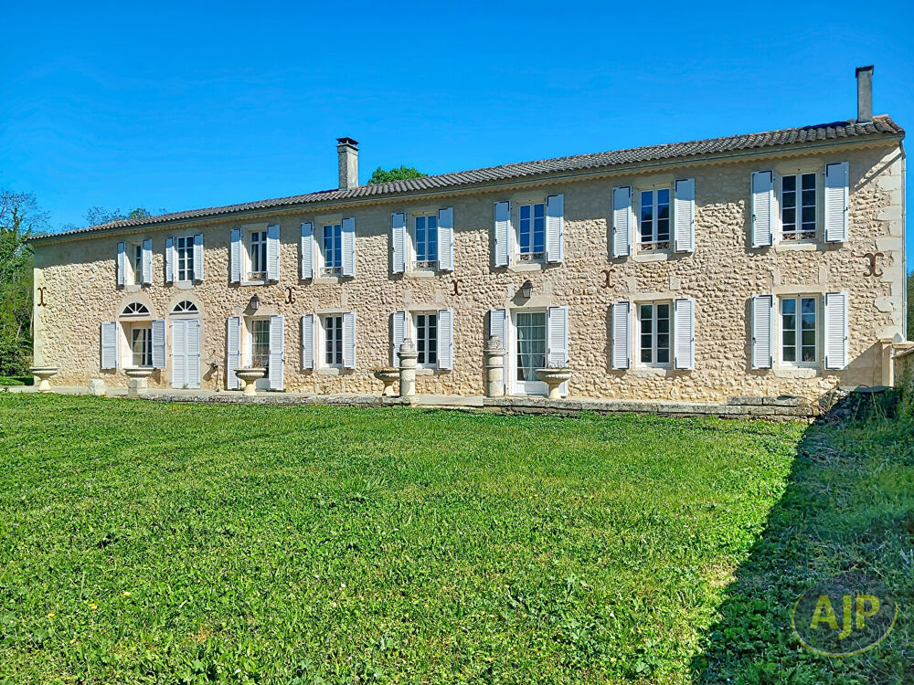 Magnifique propriété en pierre avec parc arboré sur 9000 m² !