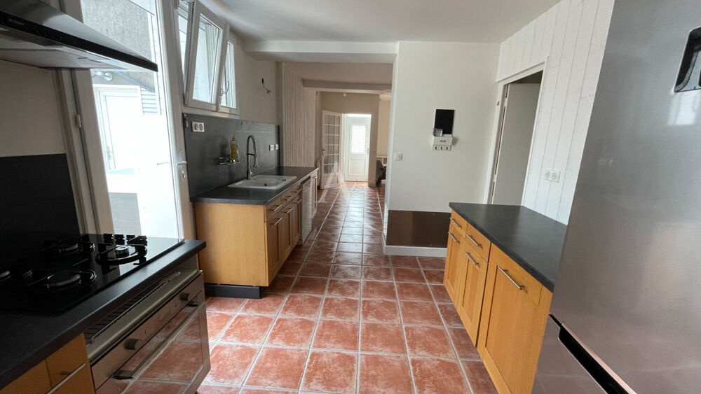 Vente Maison MARENNES centre-ville, maison 3 pi�ces avec terrasse et garage. Marennes hiers brouage