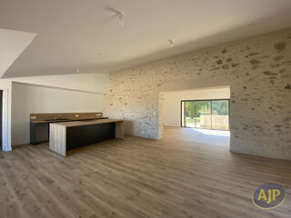 Maison à louer 5 pièces 182 m²