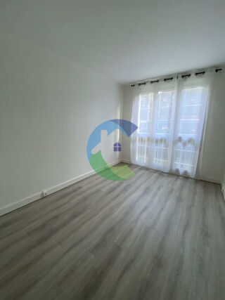  Appartement � louer 4 pi�ces 81 m�