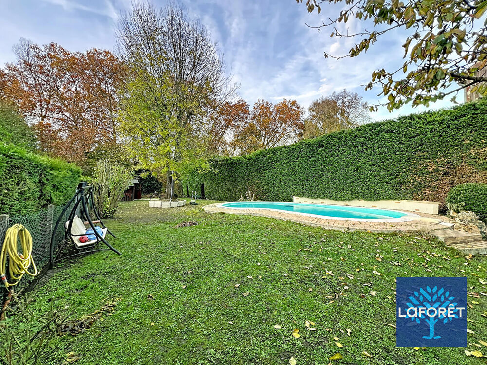 Maison Baulne 7 pièce(s) 135 m2 , 720m² de Terrain avec piscine