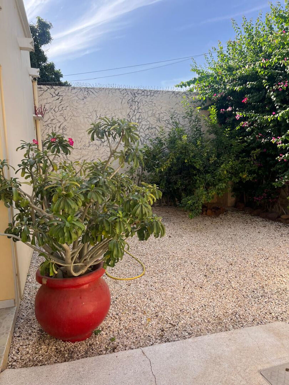 Vente Maison Charmante Villa avec piscine & Titre Foncier au coeur de Saly Saly (Senegal)