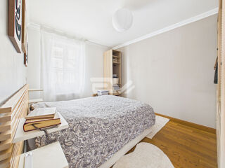  Immeuble � vendre 15 + pi�ces 550 m�