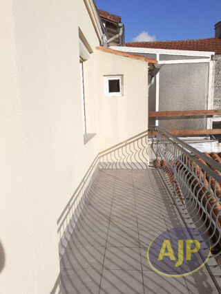  Appartement à louer 4 pièces 106 m²