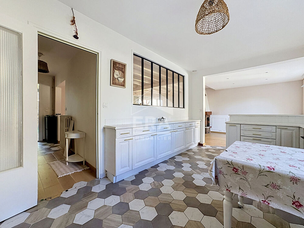 Vente Maison Maison familiale 161 m²  6 chambres  Brières-les-Scellés Brieres les scelles