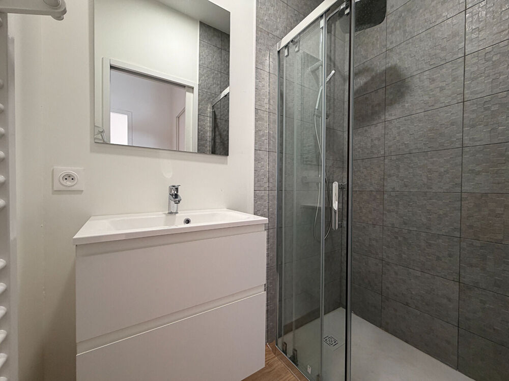Vente Appartement ANGERS UCO / ESA : T3 de 36m2 rénové, dernier étage à deux pas du centre-ville d'Angers ! Angers