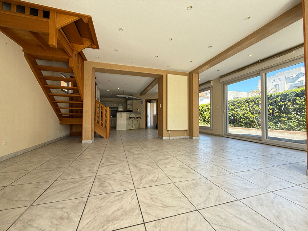 Vente Maison Maison de ville à Lons-Le-Saunier/ 6 pièces / 4 chambres / 163.24 m² Lons le saunier