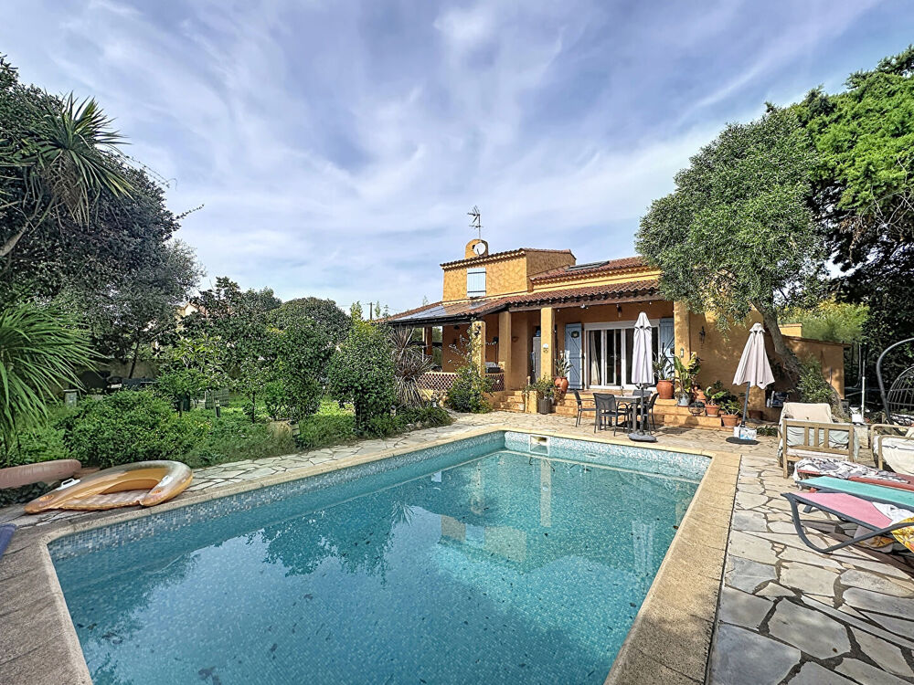 Maison Provençale 6 pièces à vendre à La Seyne-sur-Mer - Quartier Fabrégas - Piscine