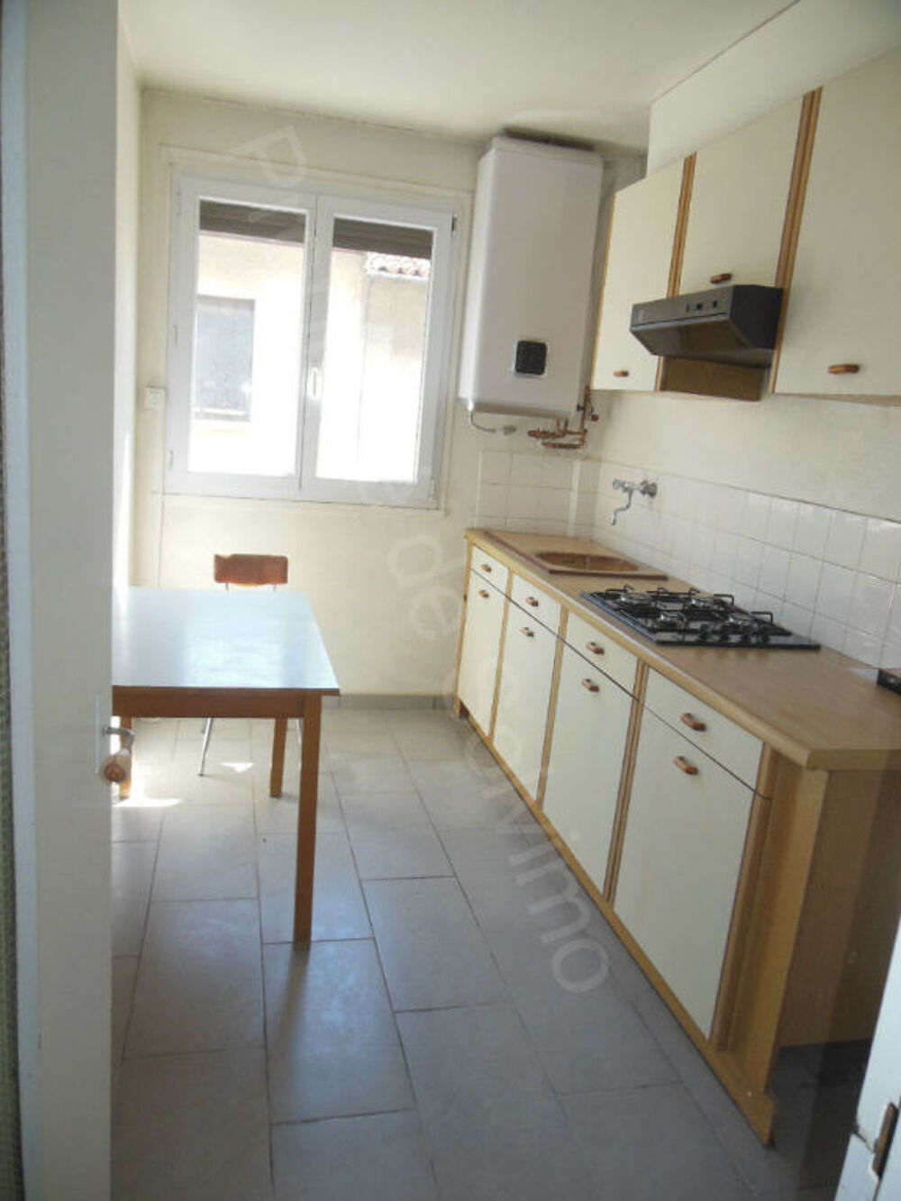 Toulouse Métro Saint agne 31400 appartement T2 -de 43.04 m2 cuisiné séparée équipée, grande cave .Local vélo. Cour intérieure co