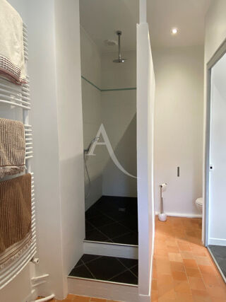 Appartement à louer 3 pièces 87 m²