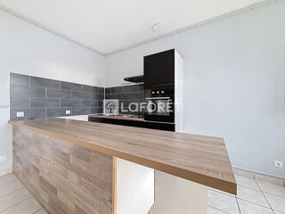  Appartement à louer 2 pièces 50 m²