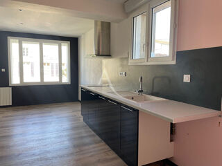  Appartement à louer 3 pièces 72 m²